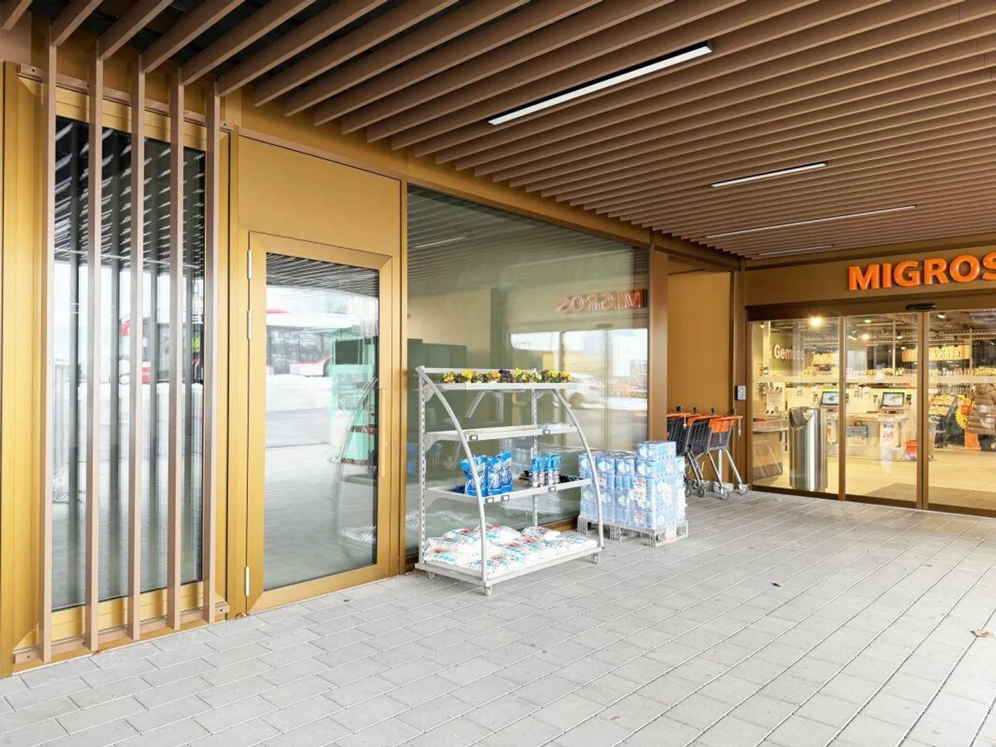 Central. Visible. Réussi. - Photo 3 sur 6