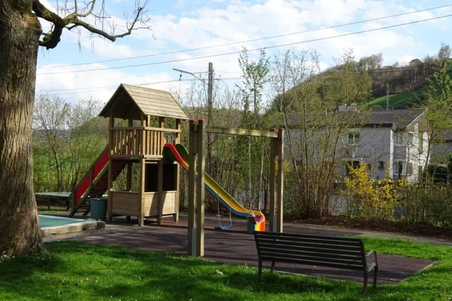 Appartement calme de 5,5 pièces, zone résidentielle rurale près de Berne - Photo 2 sur 8