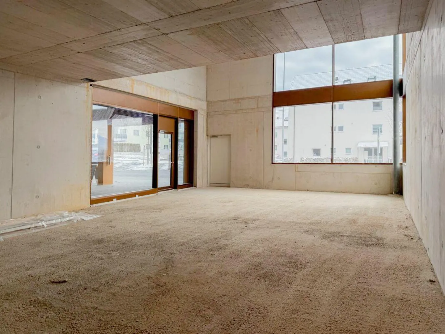 Central. Visible. Réussi. - Photo 6 sur 6