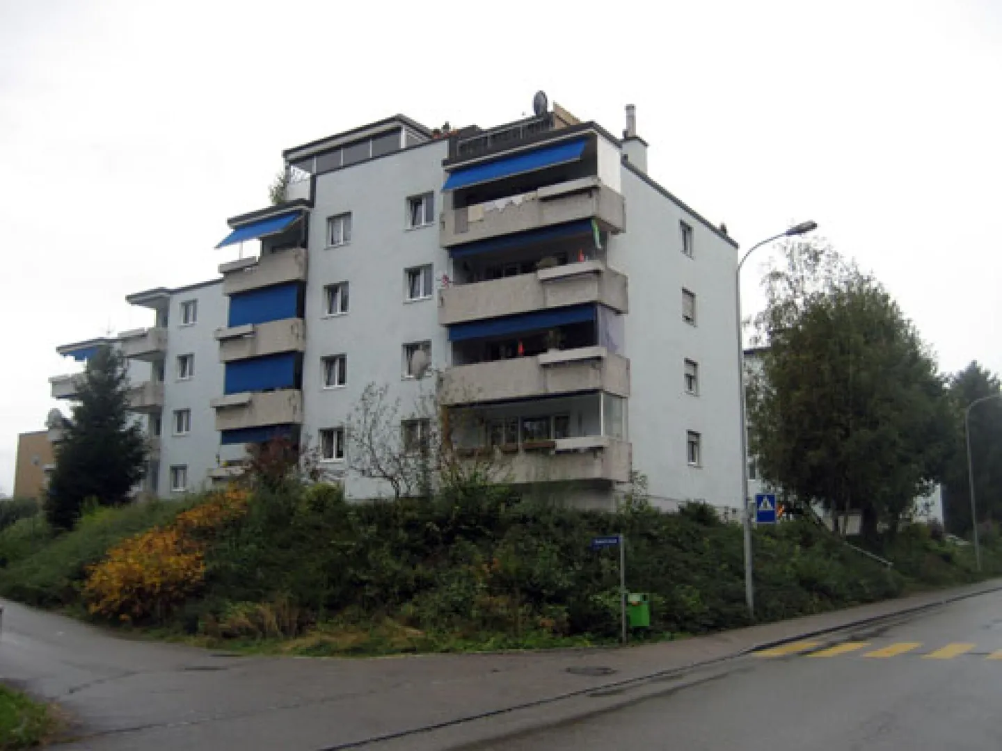 Charming 2.5-room apartment in a convenient location - Photo 1 of 1