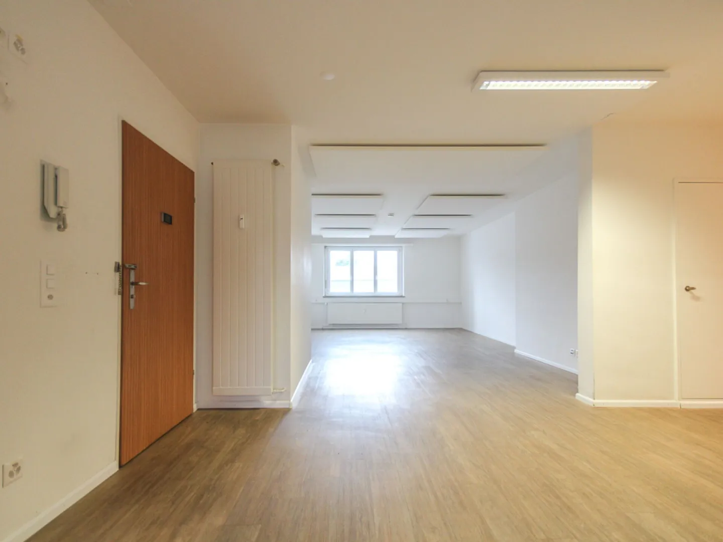 Büro- oder Praxisräumlichkeiten in Binningen - Foto 2 von 26