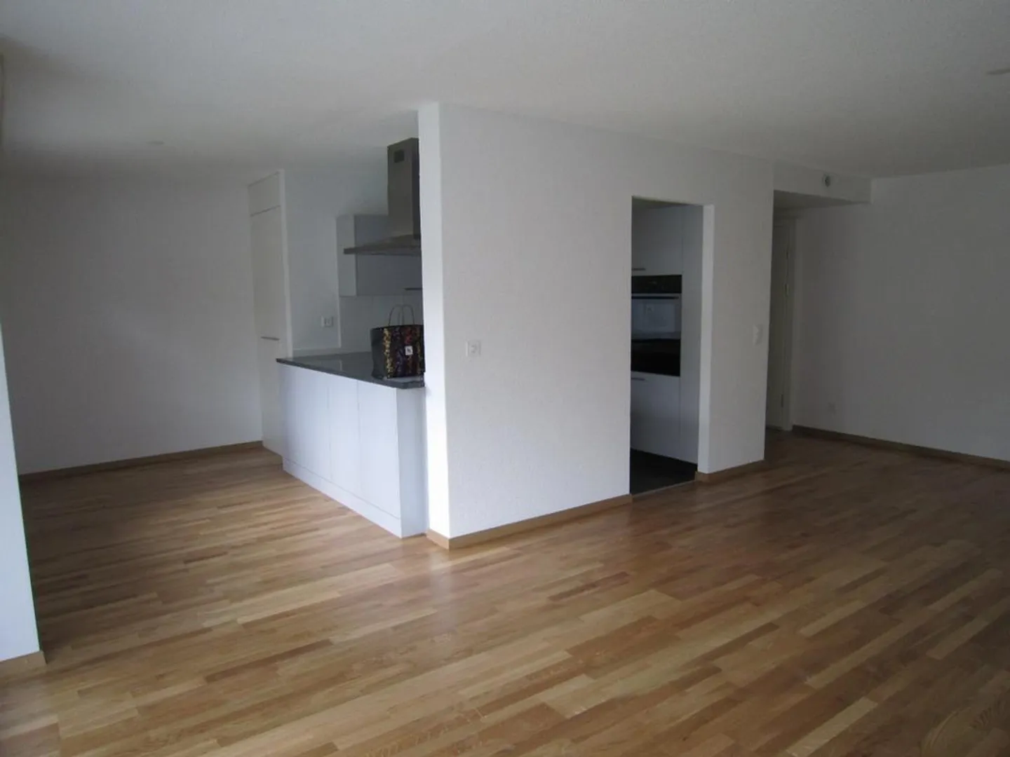 Appartement calme de 5,5 pièces, zone résidentielle rurale près de Berne - Photo 5 sur 8