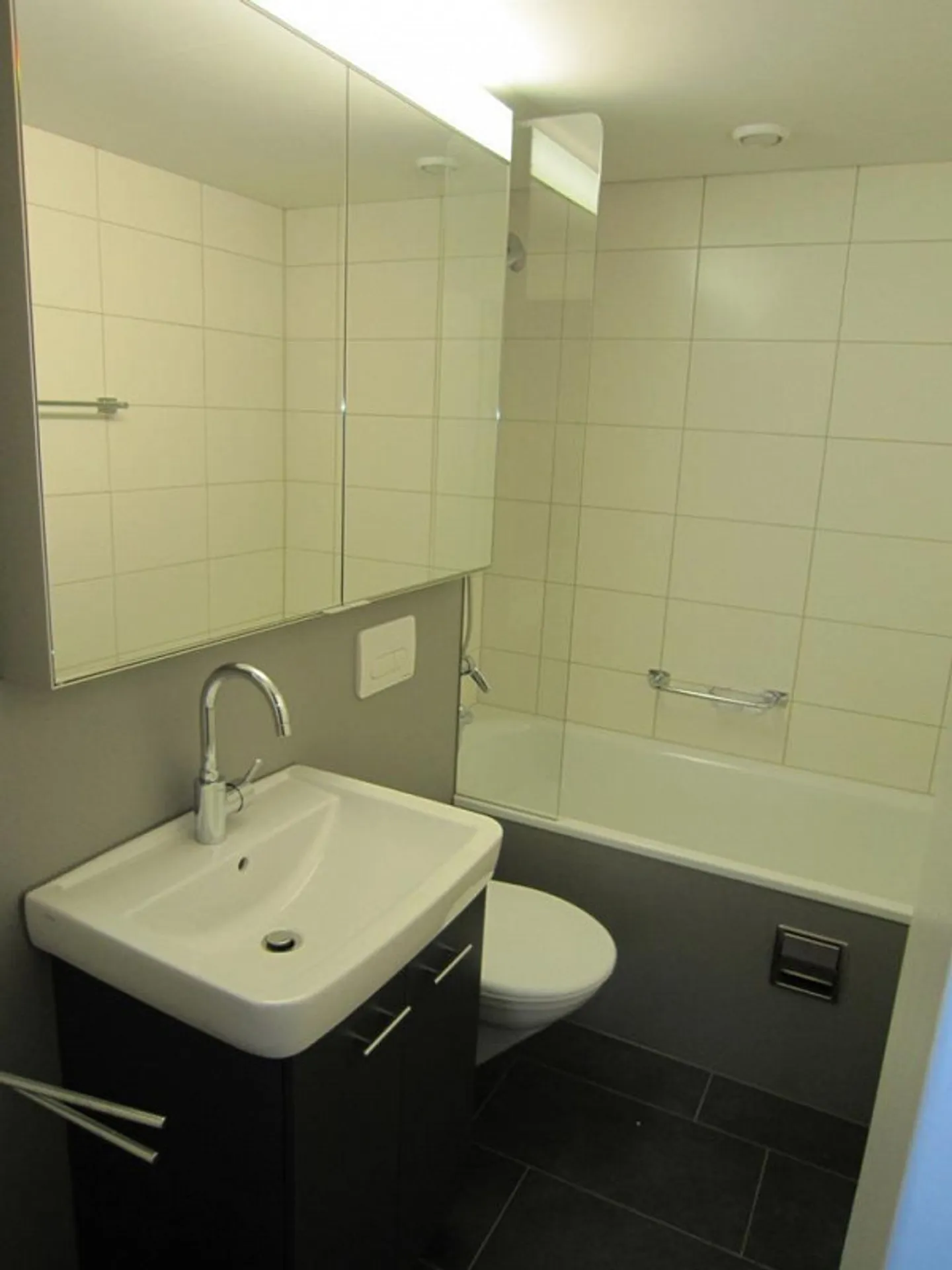 Appartement calme de 5,5 pièces, zone résidentielle rurale près de Berne - Photo 7 sur 8