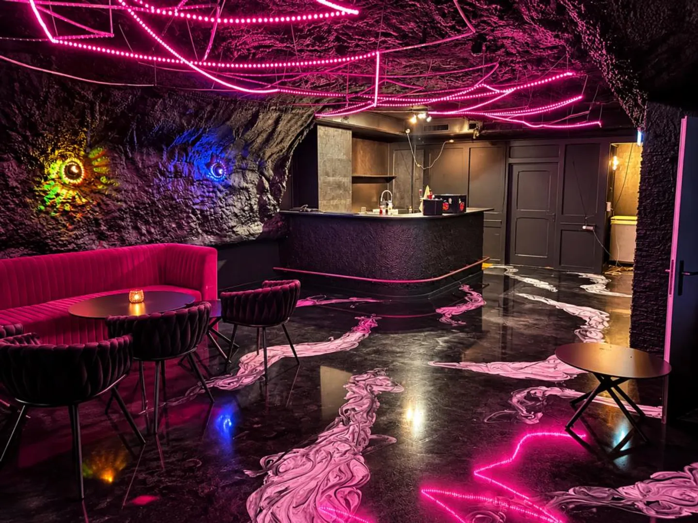 Einzigartige Bar und Lounge zu Vermieten - Foto 2 von 5