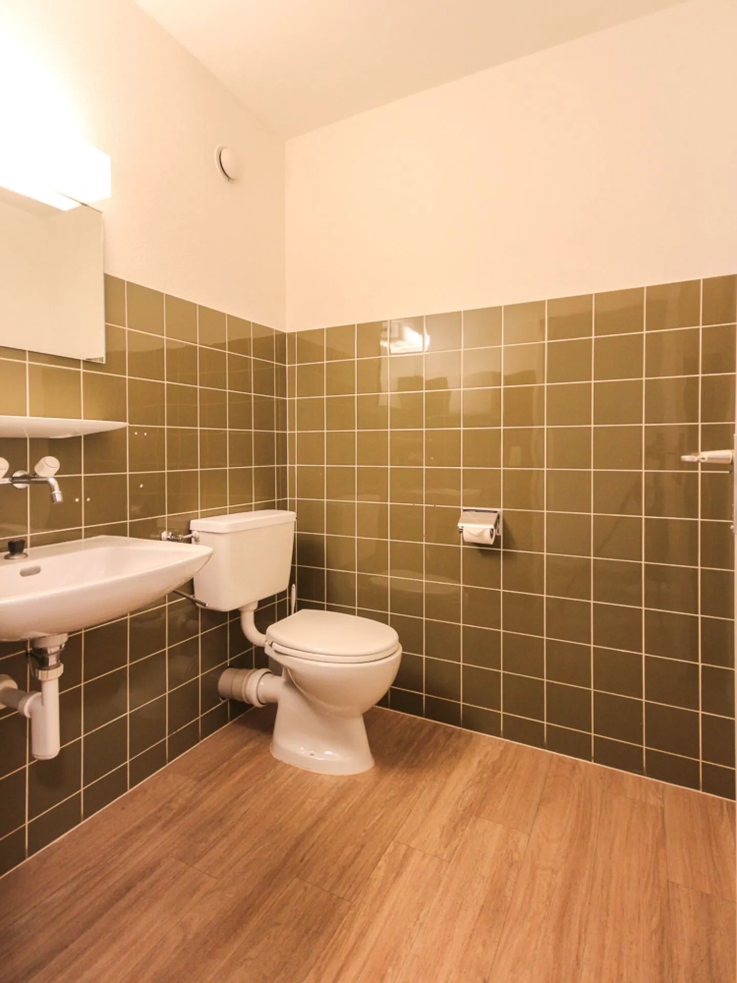 Büro- oder Praxisräumlichkeiten in Binningen - Foto 11 von 26