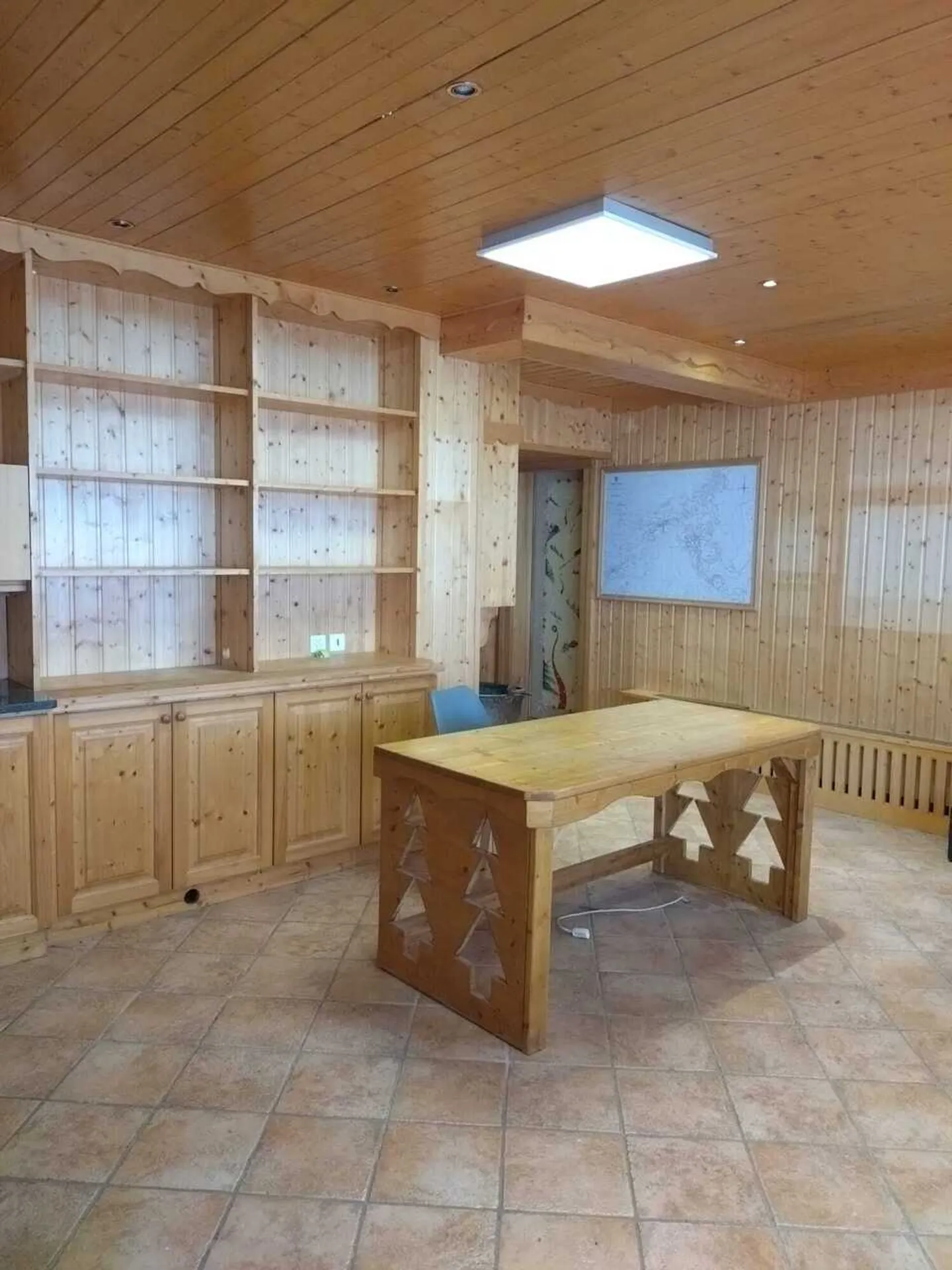 Gewerbefläche mit Schaufenster - Foto 2 von 6