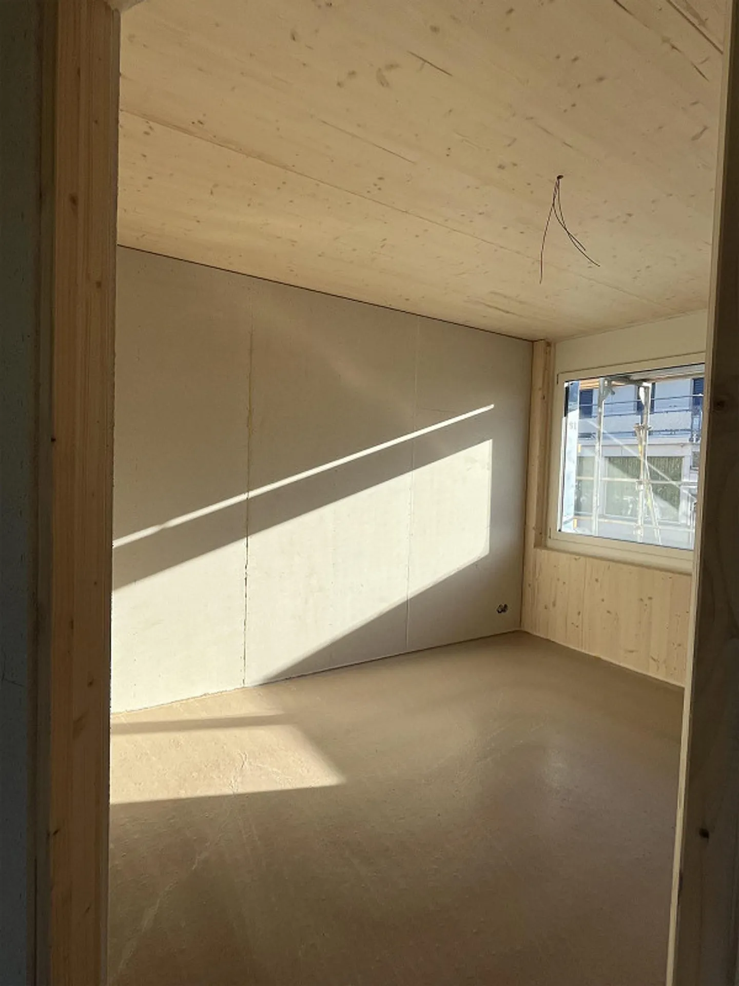 Première location dans une maison en bois moderne - Photo 3 sur 9