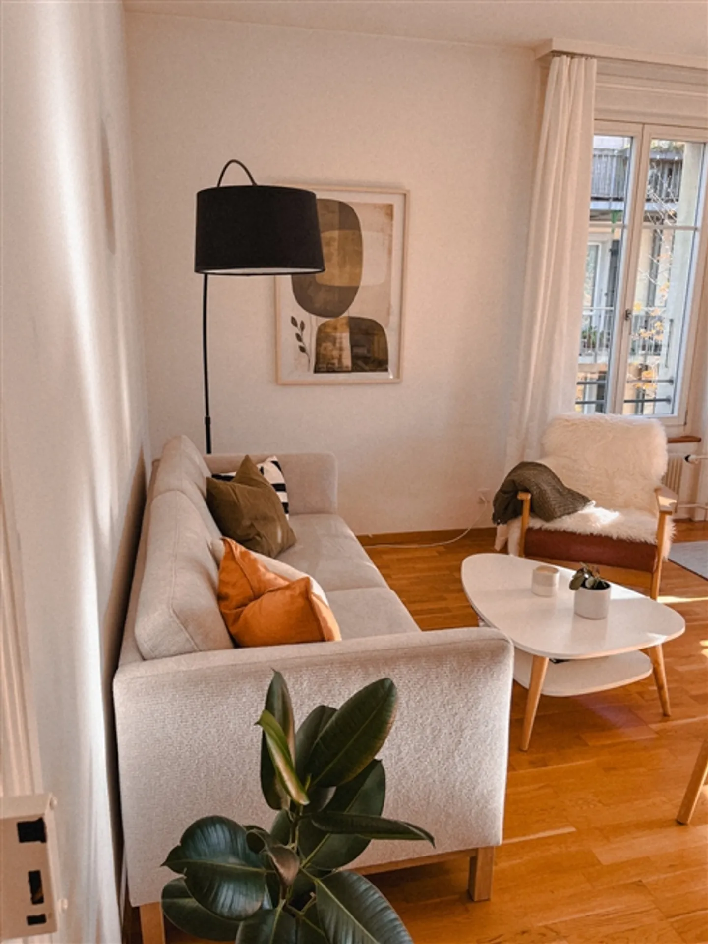 APPARTAMENTO 3 STANZE A BERN - MURIFELD, ARREDATO, TEMPORANEO - Foto 2 di 10