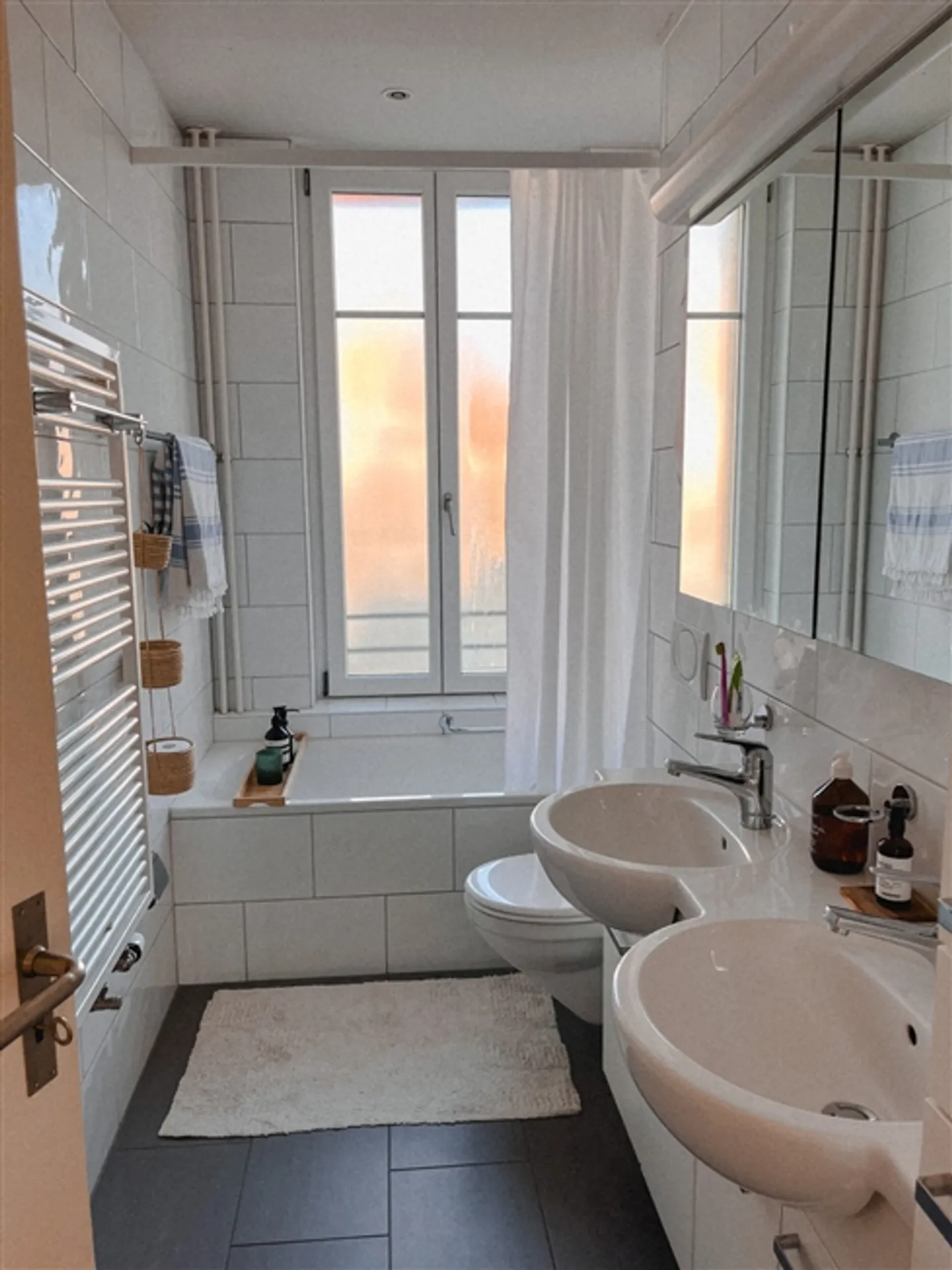 APPARTAMENTO 3 STANZE A BERN - MURIFELD, ARREDATO, TEMPORANEO - Foto 9 di 10