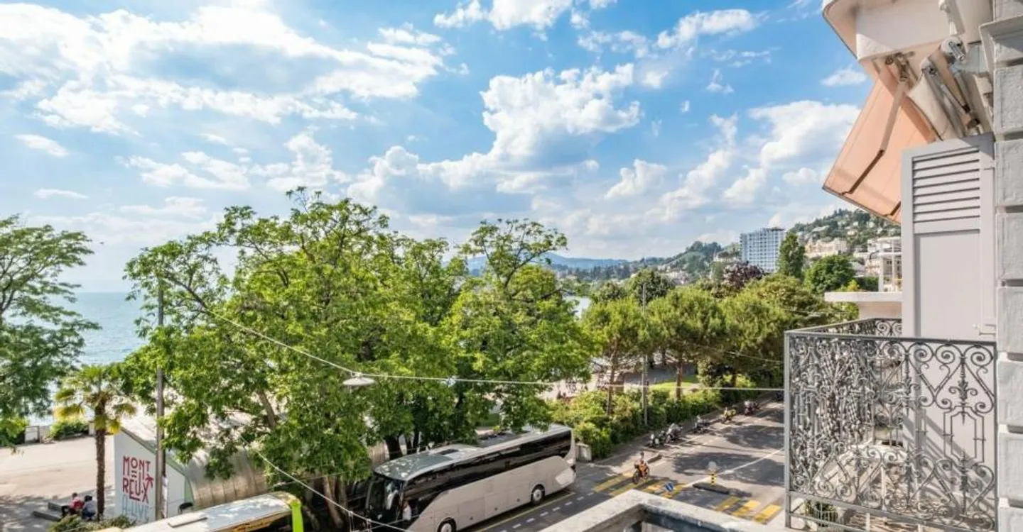 Nur wenige Schritte vom See entfernt! Luxuriöse Wohnung mit Blick im Herzen von Montreux - Foto 3 von 8