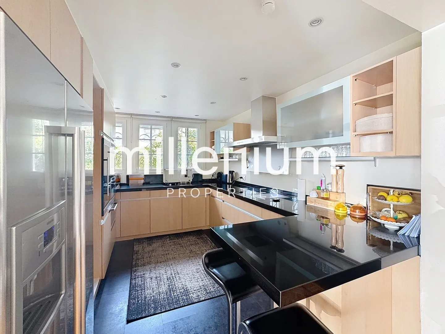 9-room House - Photo 10 of 11