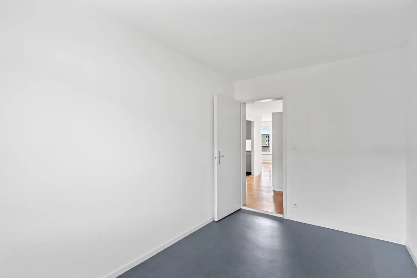 Living in a sunny and quiet location - Photo 9 of 10