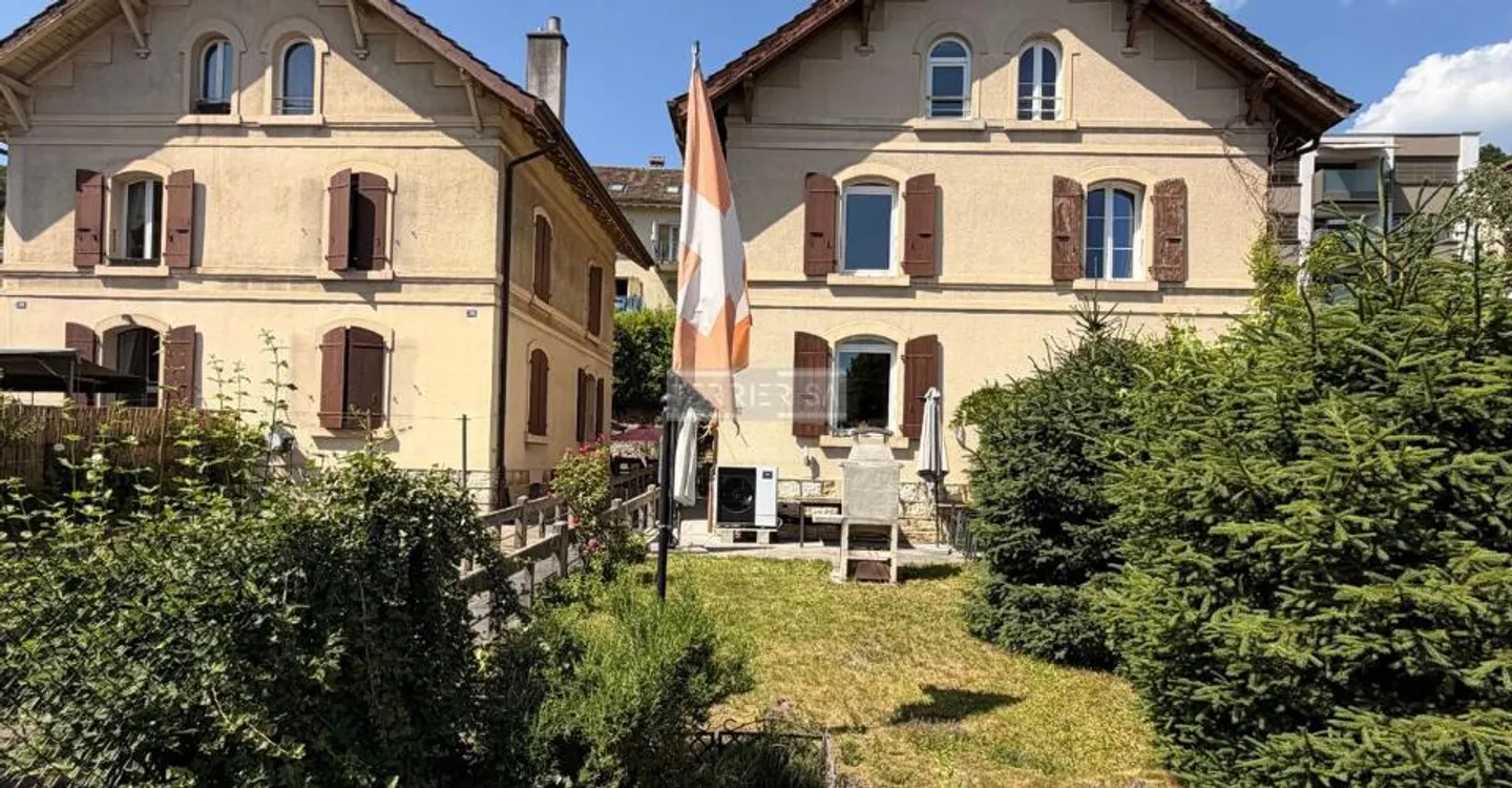Charme und Authentizität: alte Suchard-Villa mit Garten und Garage - Foto 1 von 11