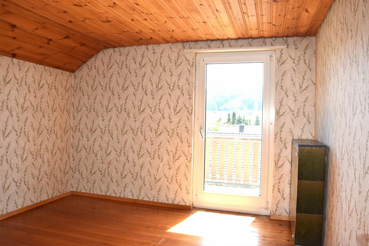 Interesting, detached single-family home - Photo 13 of 14