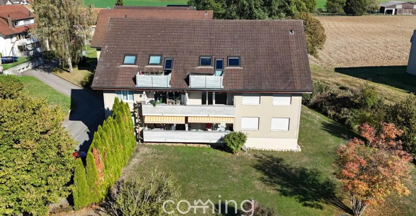 Modernized 2.5 Room Attic Apartment with Balcony in Thörigen - Photo 1 of 7