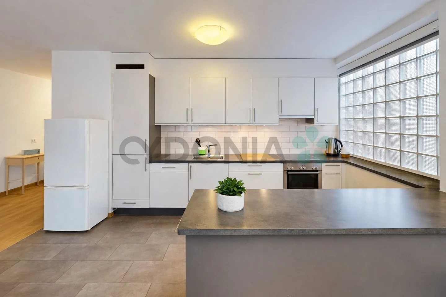 Sublimes Durchgangs-Dachgeschoss mit 5 Zimmern und Terrasse - Foto 3 von 10