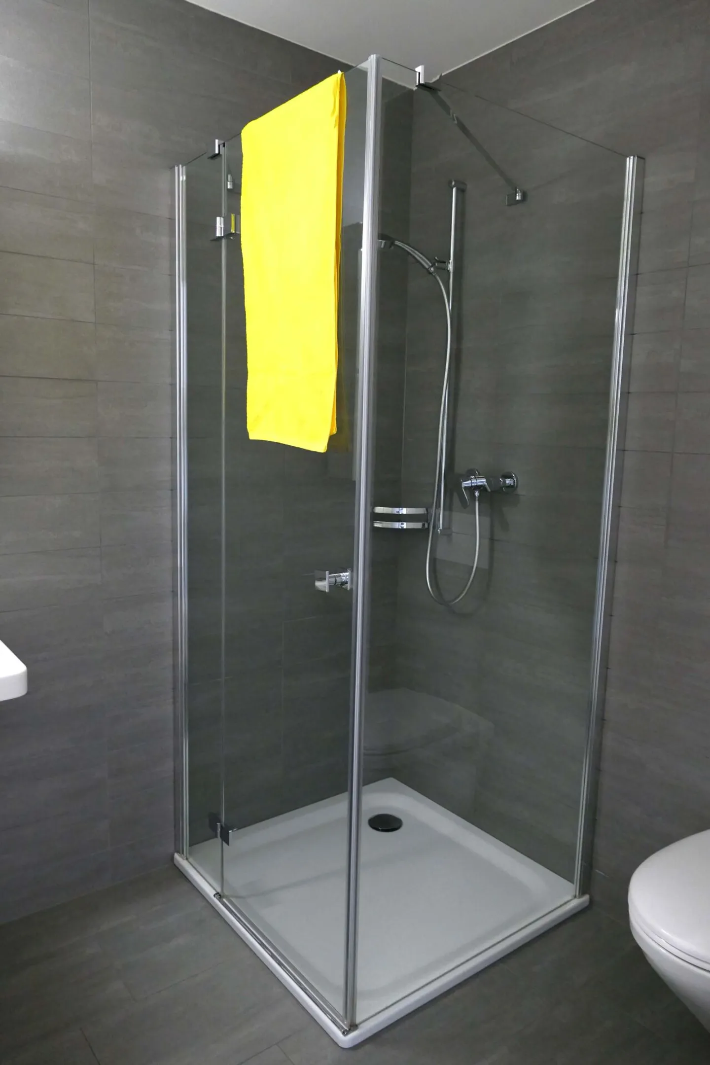 Appartamento moderno di 3,5 locali all'ultimo piano - Foto 3 di 12