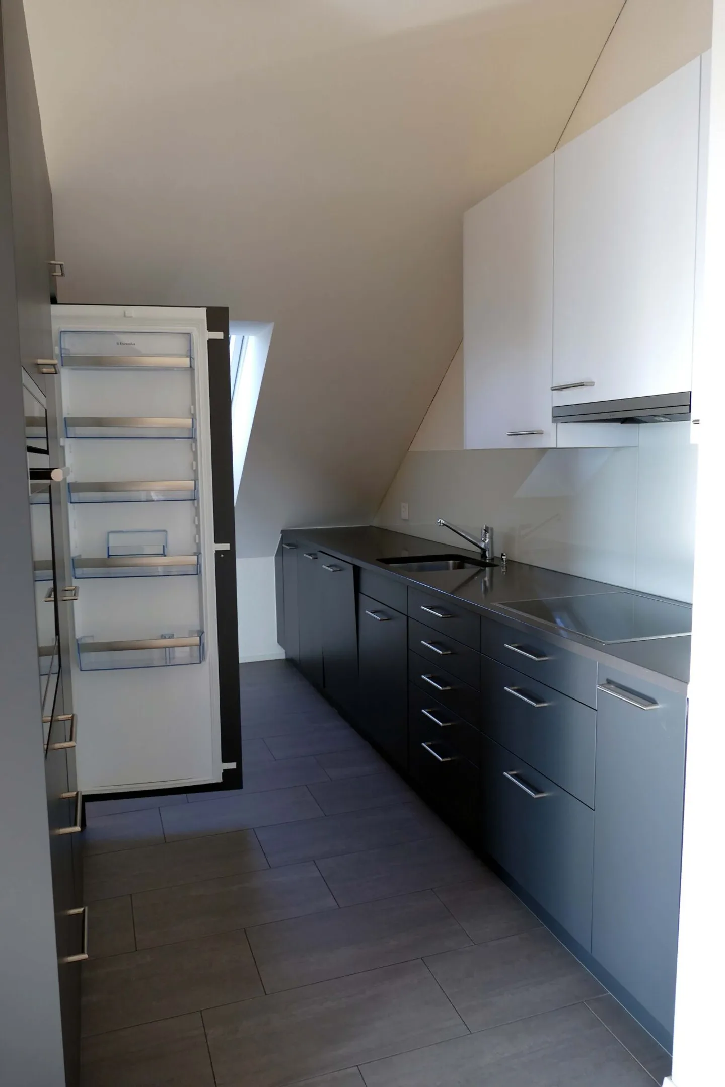 Appartamento moderno di 3,5 locali all'ultimo piano - Foto 5 di 12