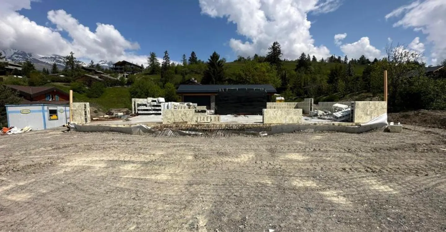 Im Bau - Ausstattungen nach Wahl des Käufers - Schönes Anwesen von 600 m2 - Foto 3 von 8
