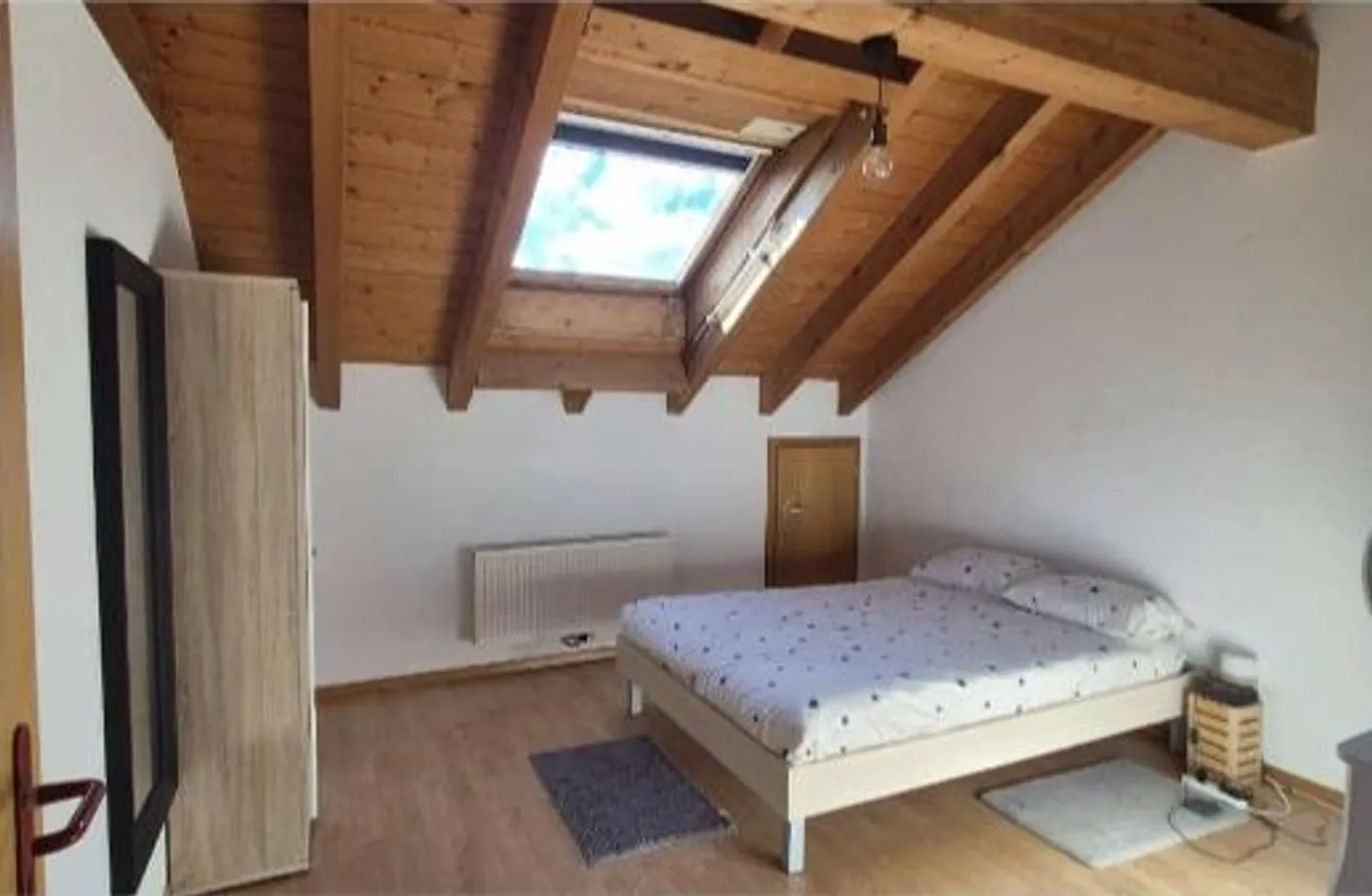 Charming 3.5-room apartment with mezzanine - Photo 2 of 7