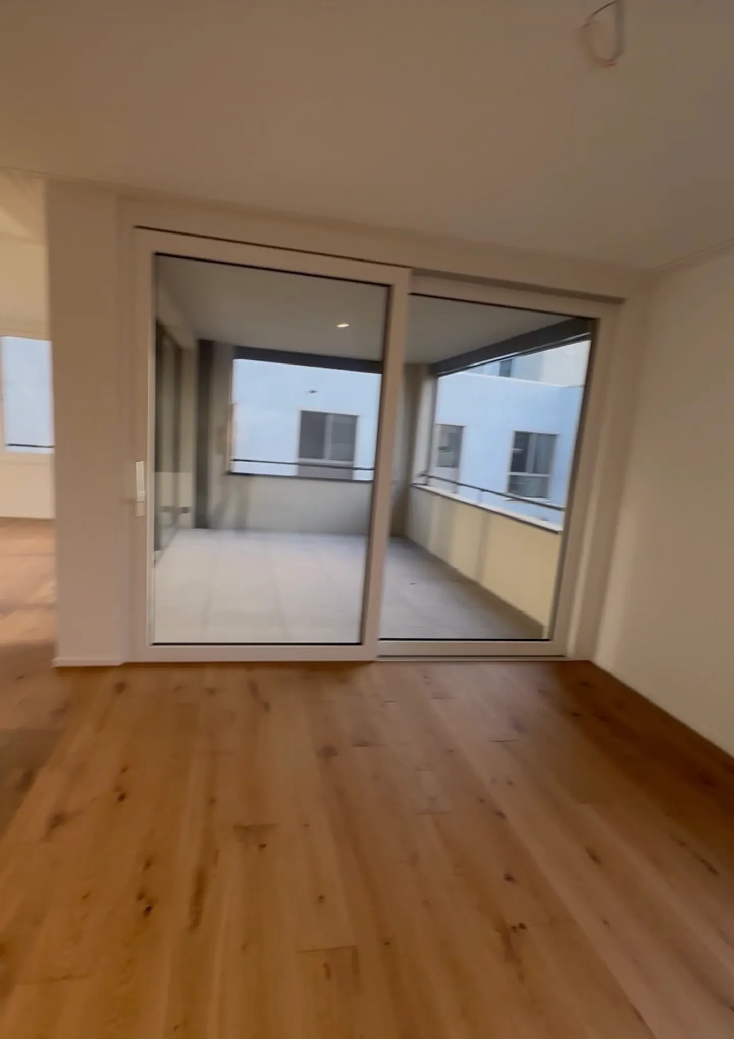Grosszügige 4½-Zimmer-Wohnung - Foto 2 von 3
