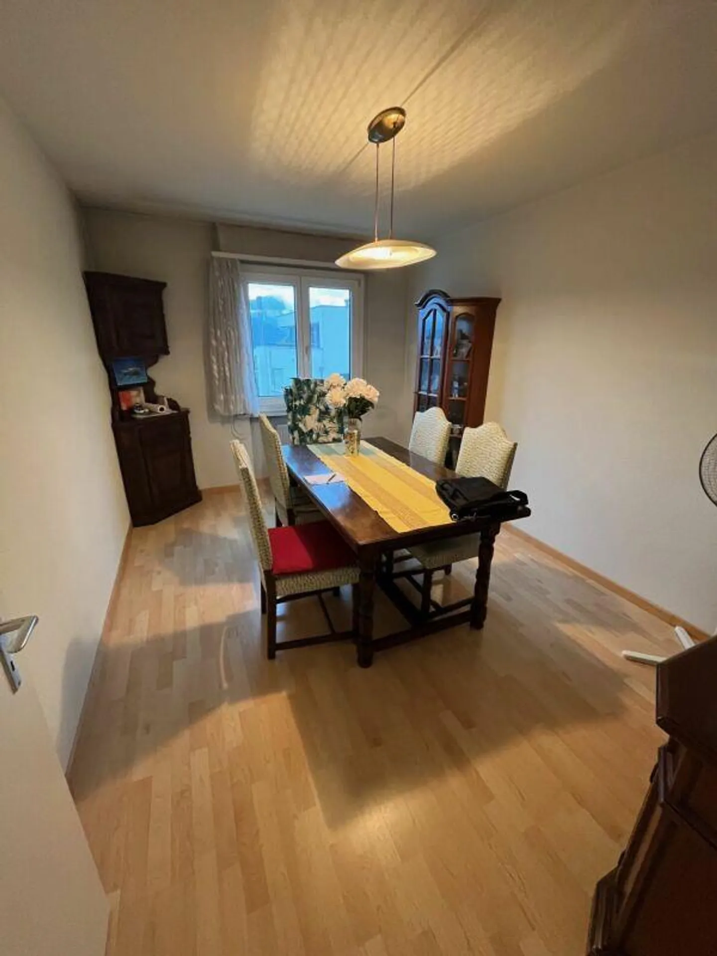 Appartamento TEMPORANEO di 3 locali a Meggen (fino al 30.06.2027) - Foto 2 di 8