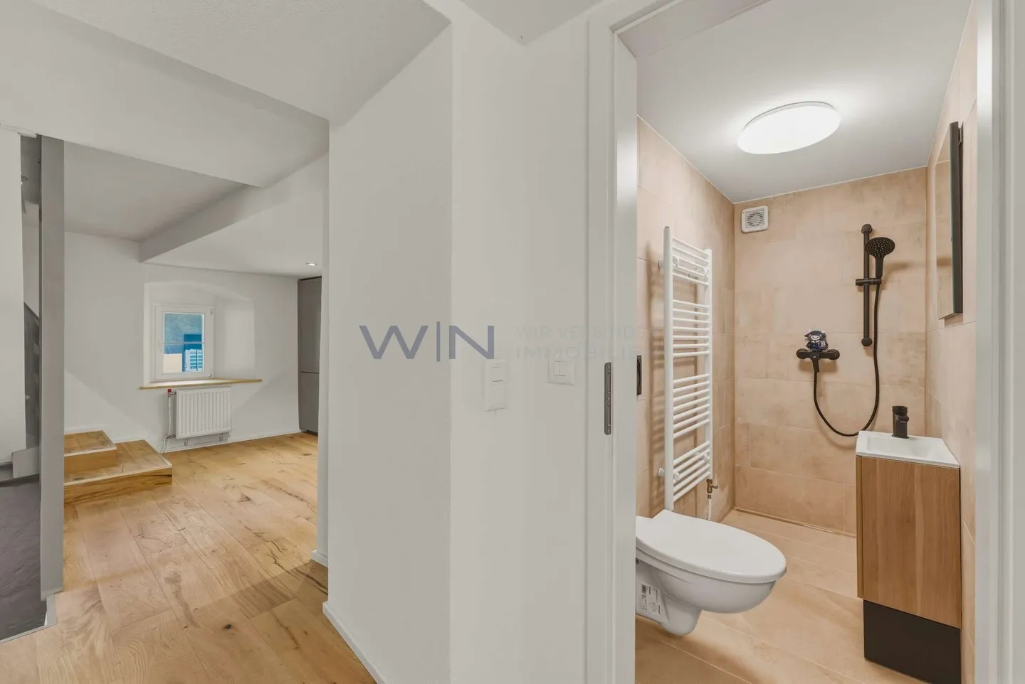 Charming Renovated Duplex Home - Photo 7 of 8