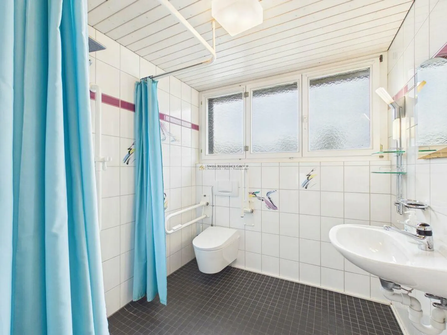 Exklusives 6.5-Zimmer-Einfamilienhaus mit grosszügigem Garten - Photo 14 sur 17