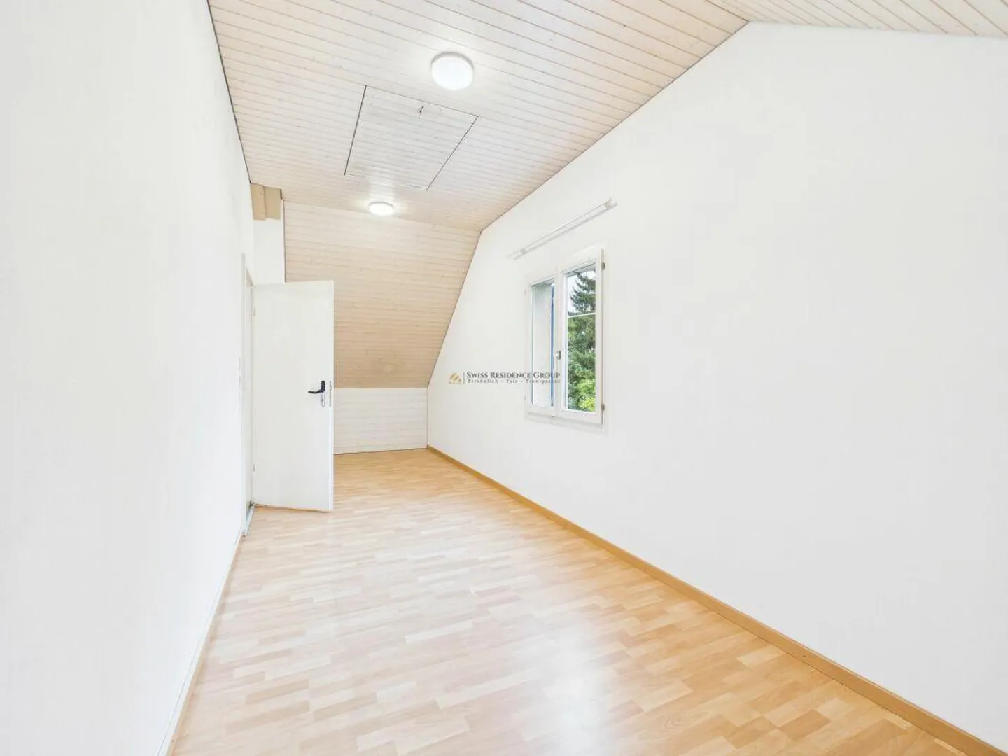 Exklusives 6.5-Zimmer-Einfamilienhaus mit grosszügigem Garten - Photo 16 sur 17