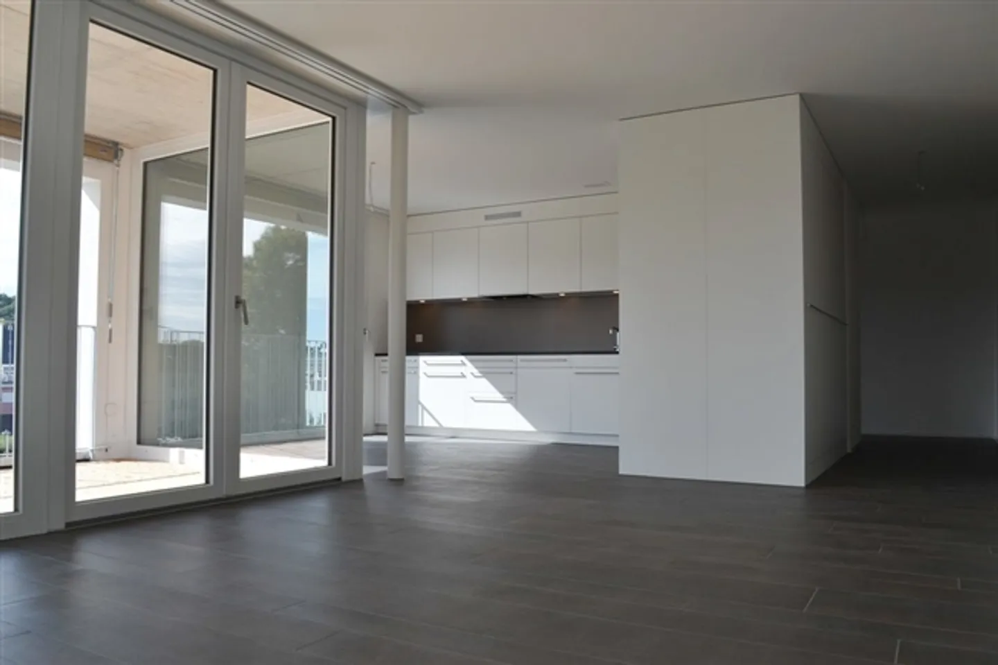 Appartement 2.5 pièces avec vue sur l'eau - Photo 2 sur 10