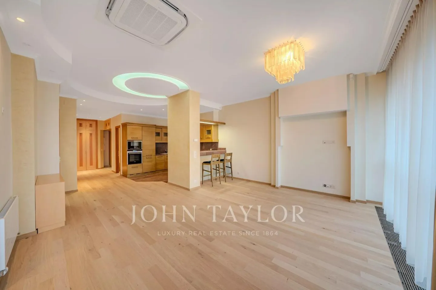Elegantes Apartment mit Seeblick - Foto 1 von 11