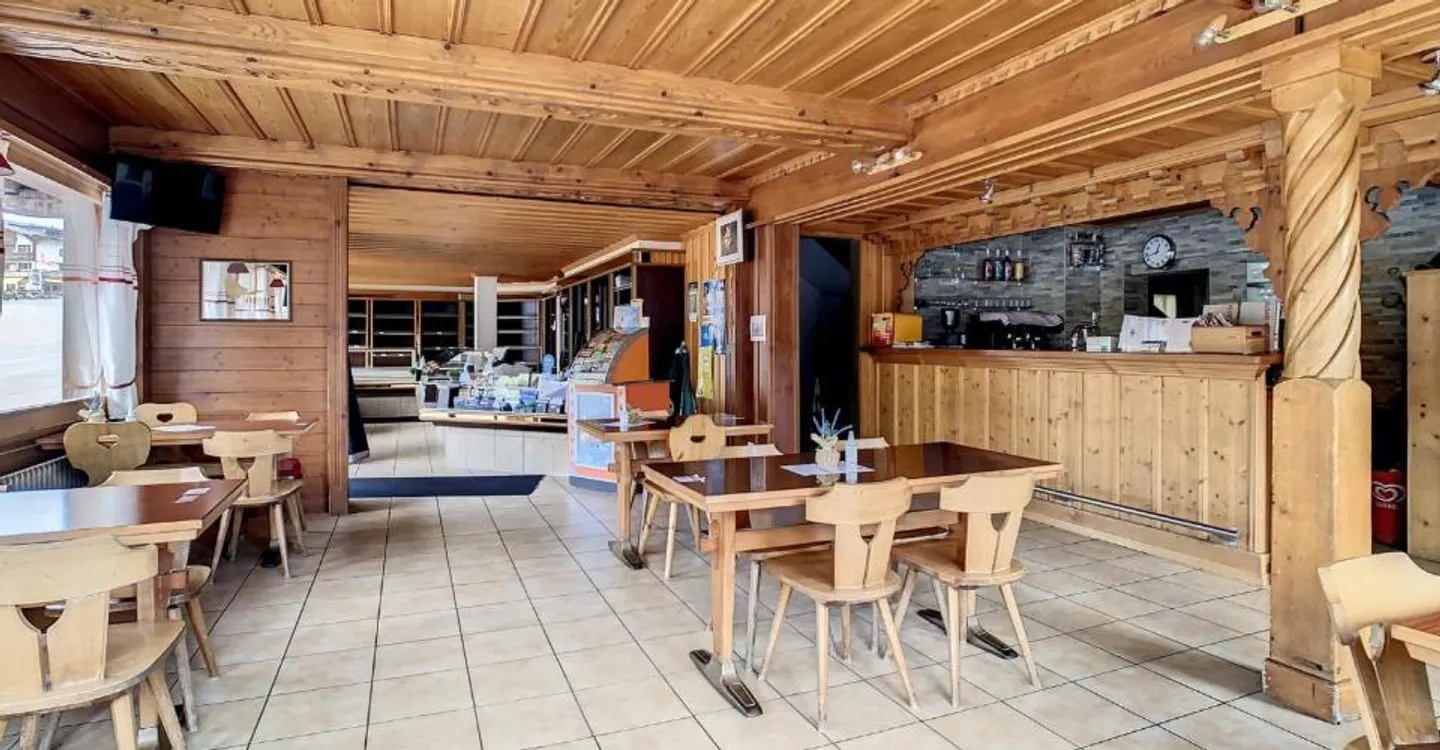 Chalet mit zwei Wohnungen und einem Geschäft | BC IMMO - Foto 5 von 11