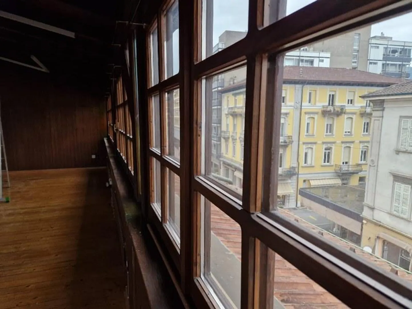 STABILE A REDDITO  NEL CENTRO DI CHIASSO - Foto 1 di 12