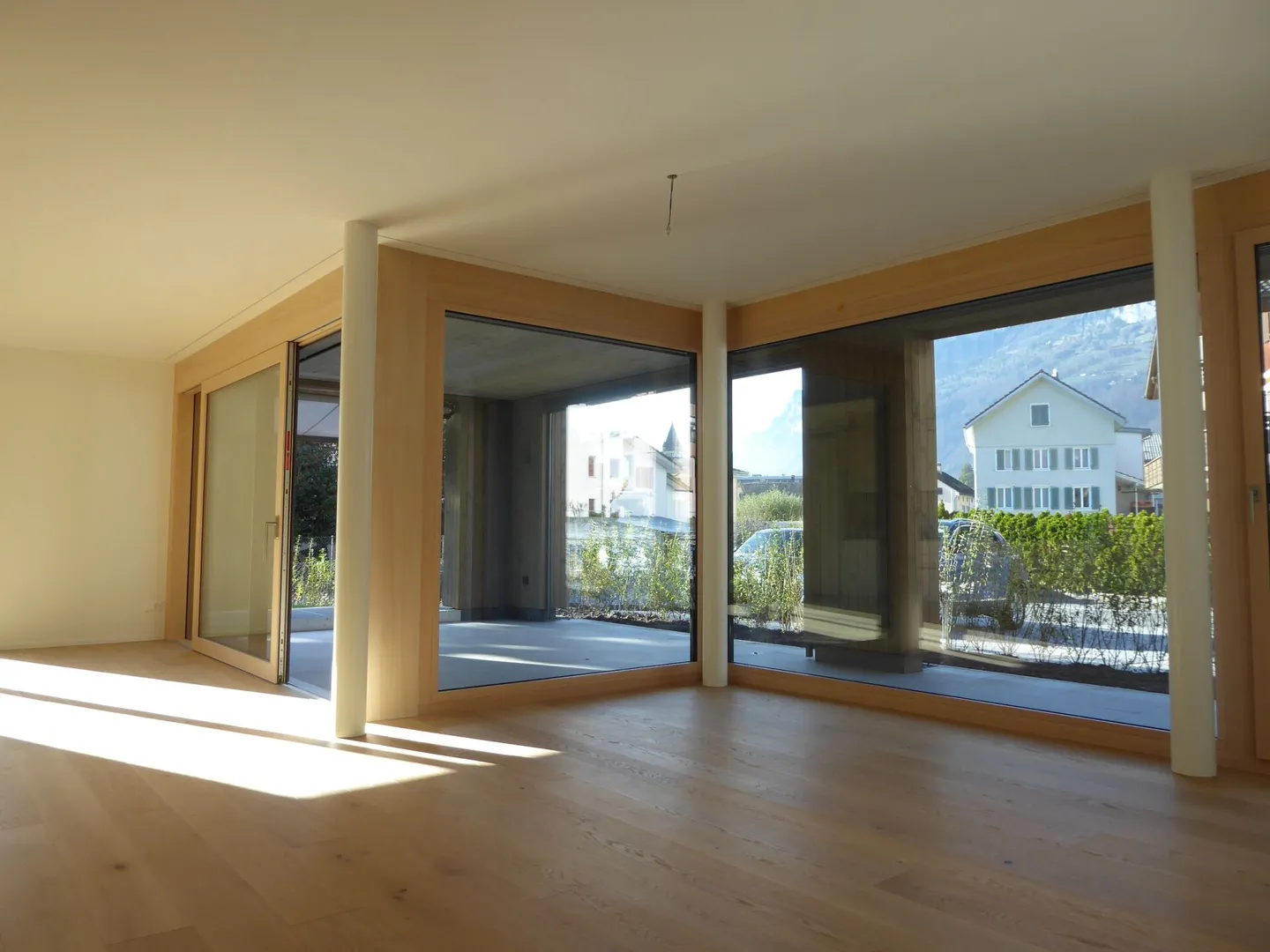 Versatile Loft Apartment / Commercial - Photo 2 of 21