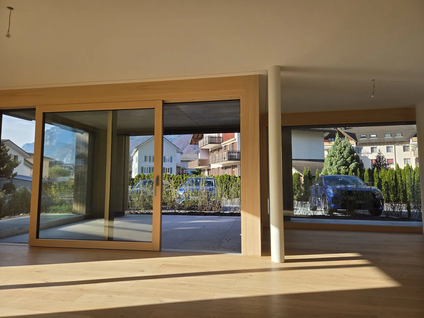 Versatile Loft Apartment / Commercial - Photo 3 of 21