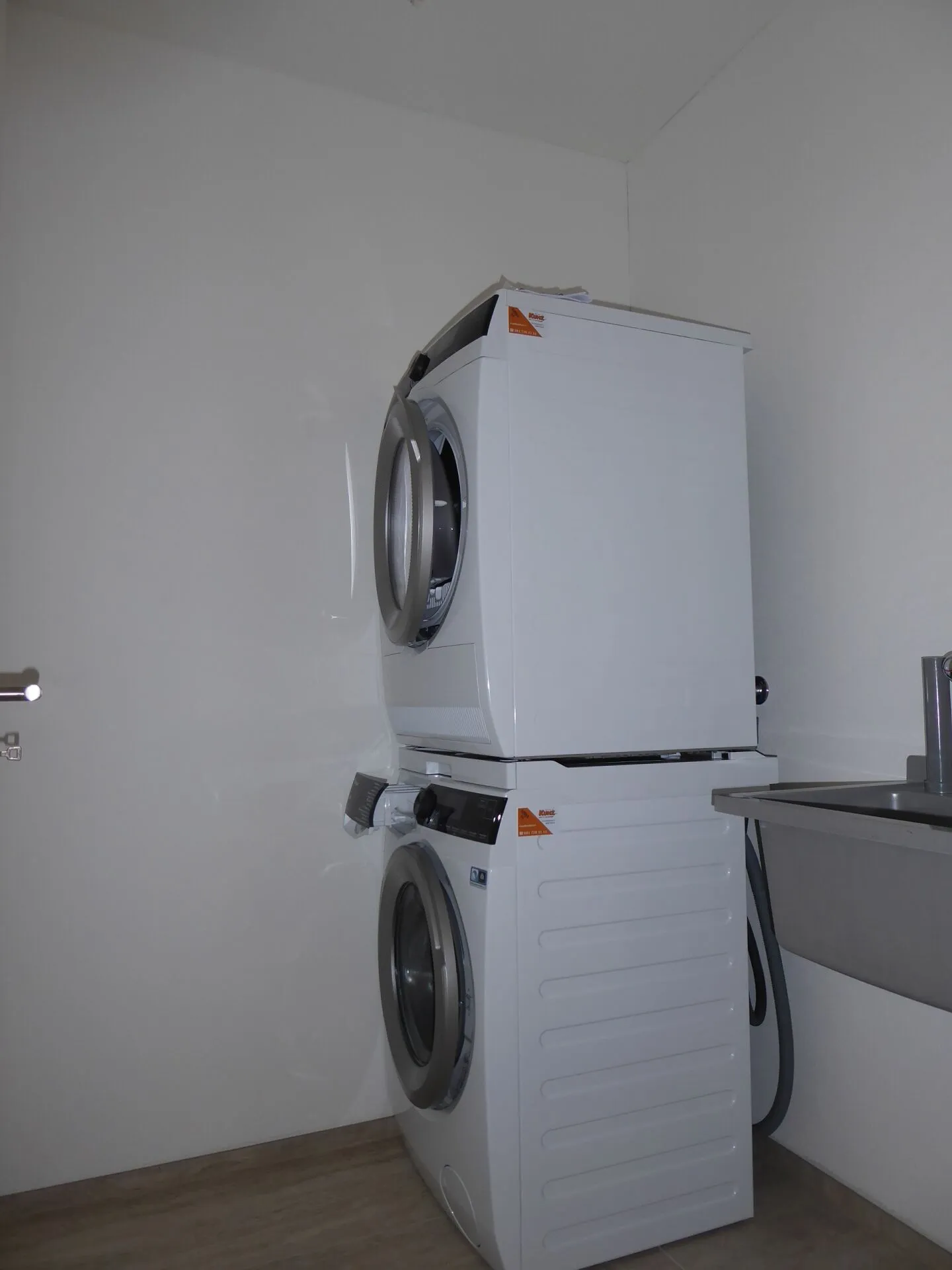 Versatile Loft Apartment / Commercial - Photo 14 of 21