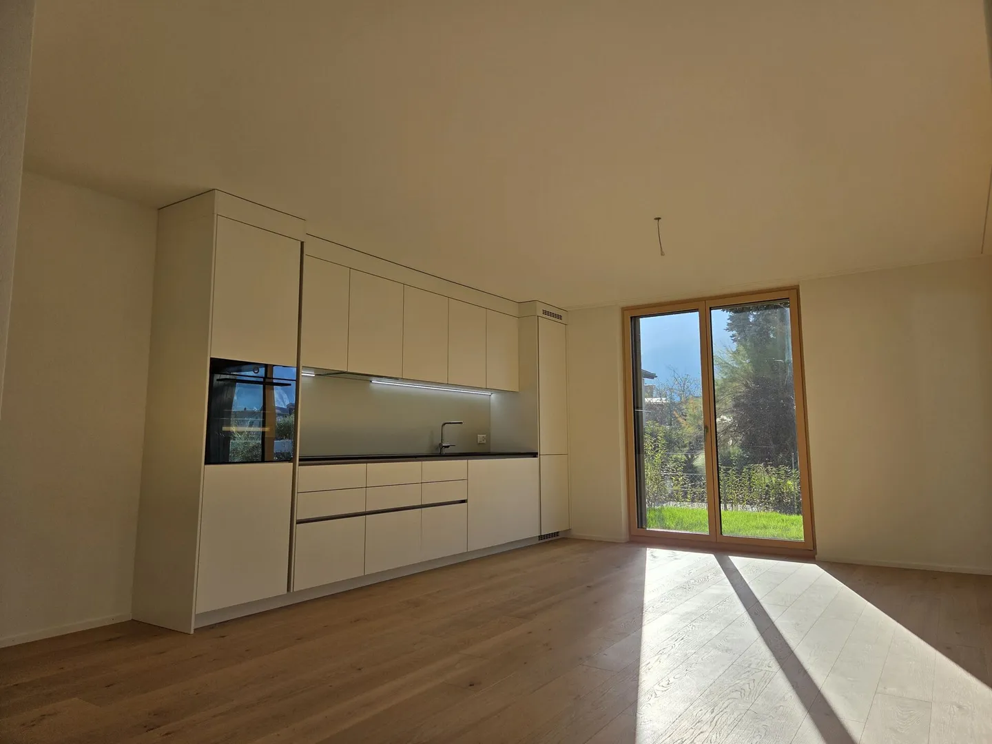 Versatile Loft Apartment / Commercial - Photo 5 of 21