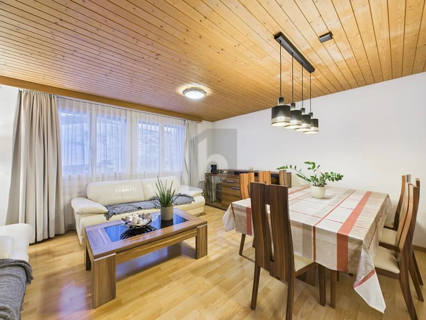 IDYLLIC LOCATION IN NATURE - Photo 2 of 5