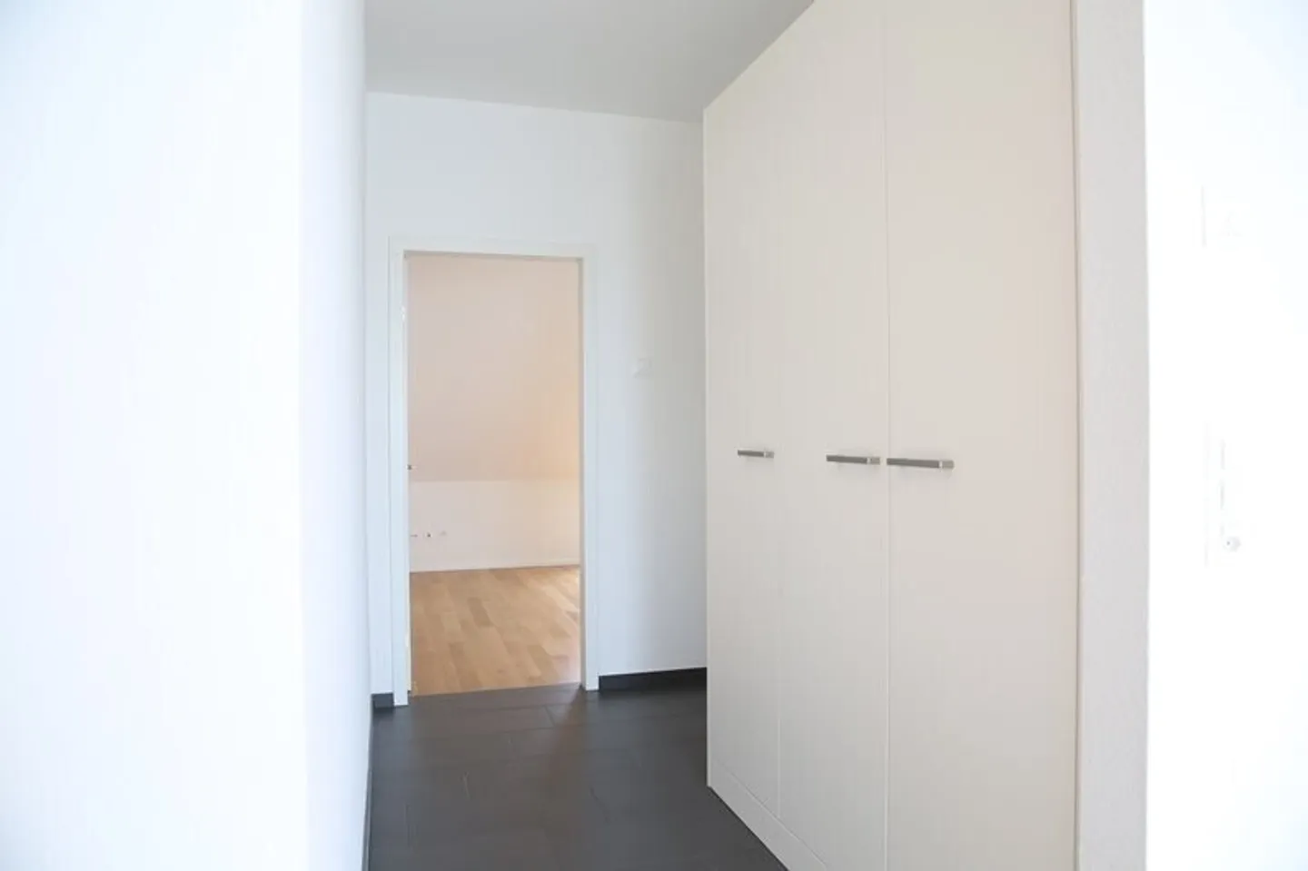 Moderne Dachgeschosswohnung mit Charme - Foto 8 von 9