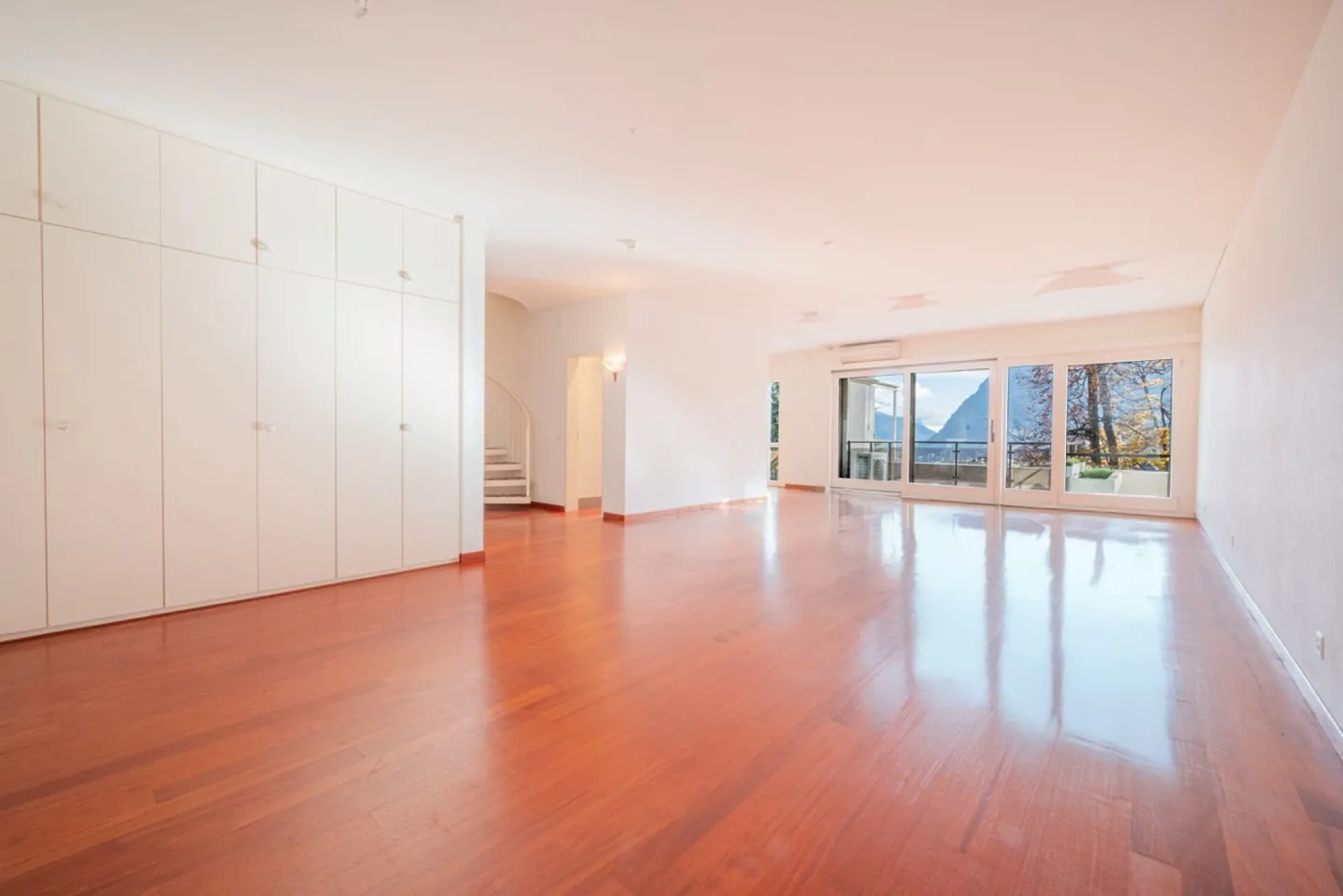 Prestige-Duplex-Penthouse im Parco Maraini - Foto 2 von 21