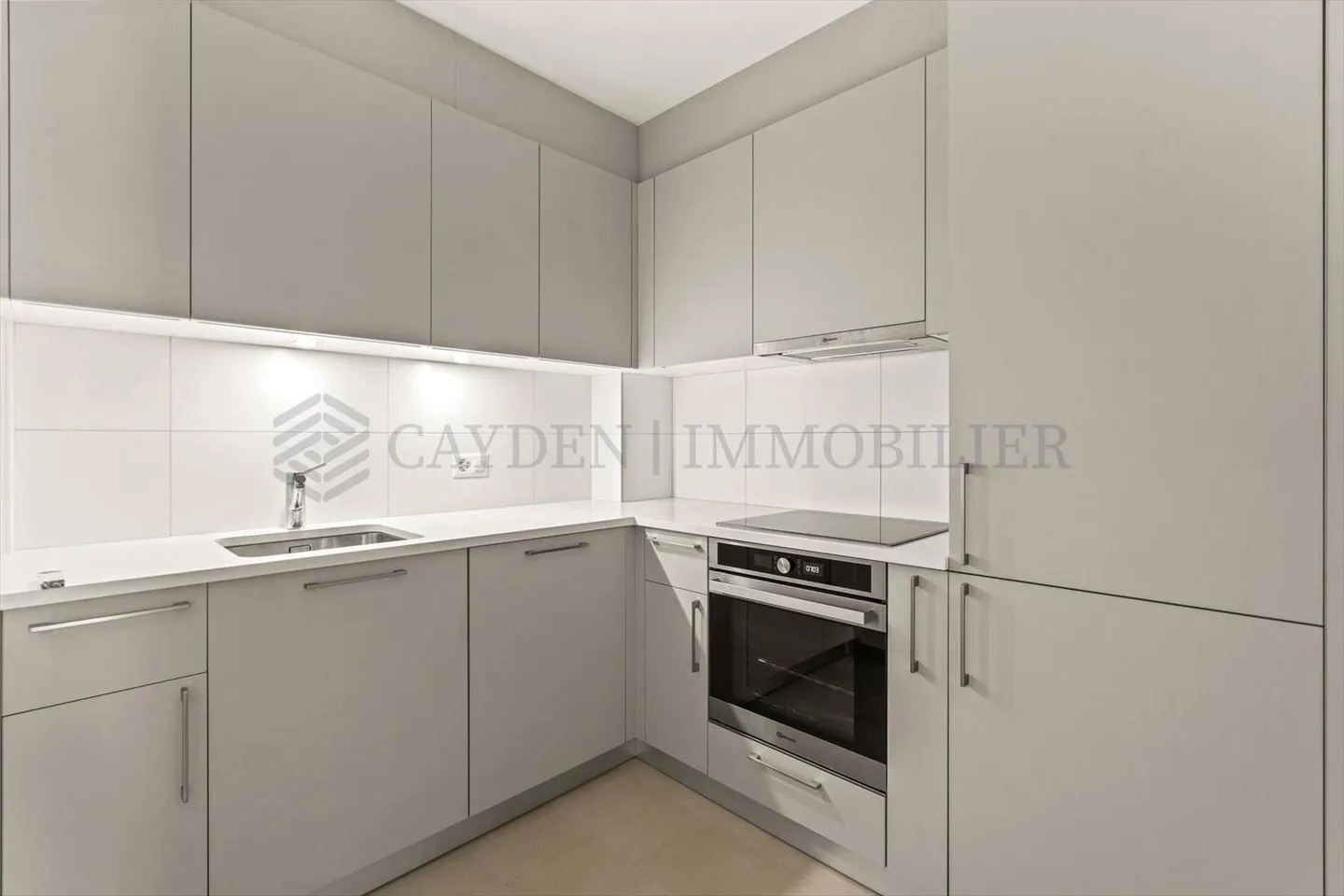 Kleines Mietshaus mit gemischter Nutzung - Foto 3 von 13