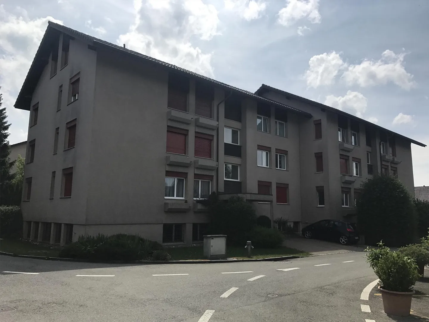Einstellplätze in Schüpfen zu vermieten - Foto 1 von 1