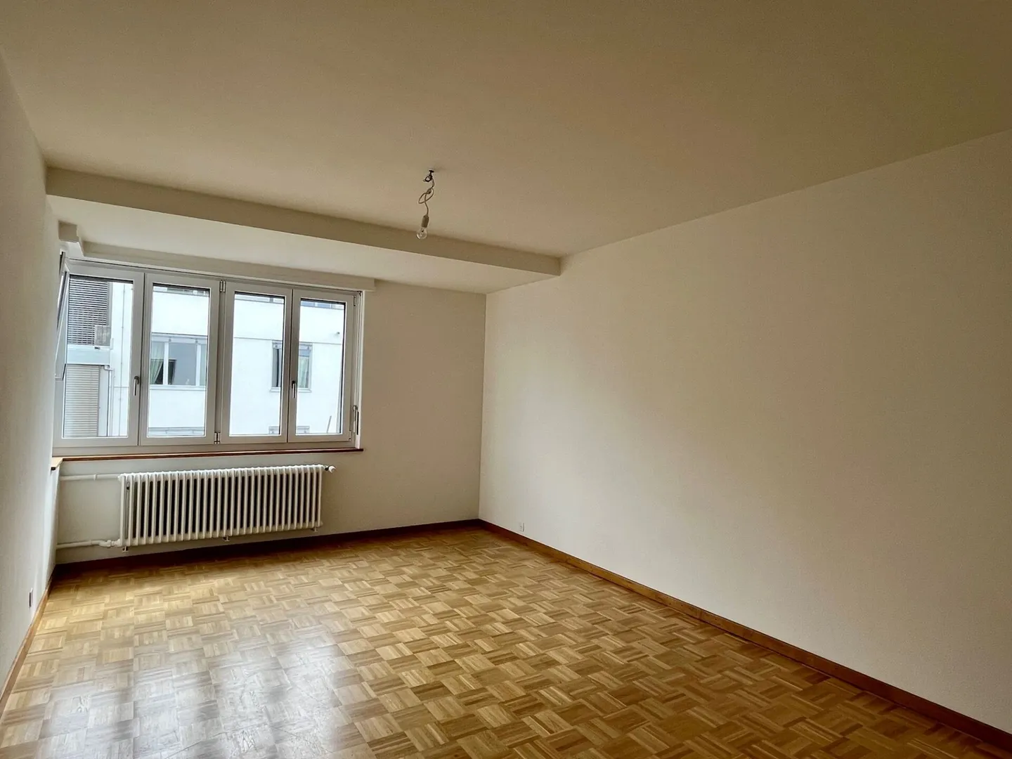 5-room apartment on the 2nd floor - no elevator / Hegenheimerstrasse - Photo 1 of 13
