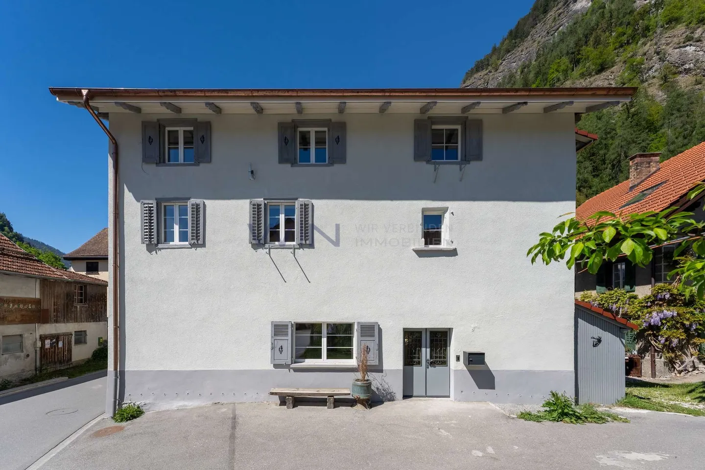 Charmantes Doppelhaus mit Einliegerwohnung - Foto 2 von 12