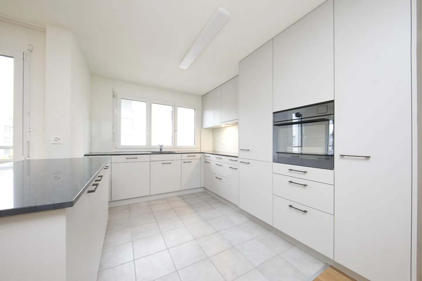 Superbe appartement de 4,5 pièces - Photo 2 sur 7