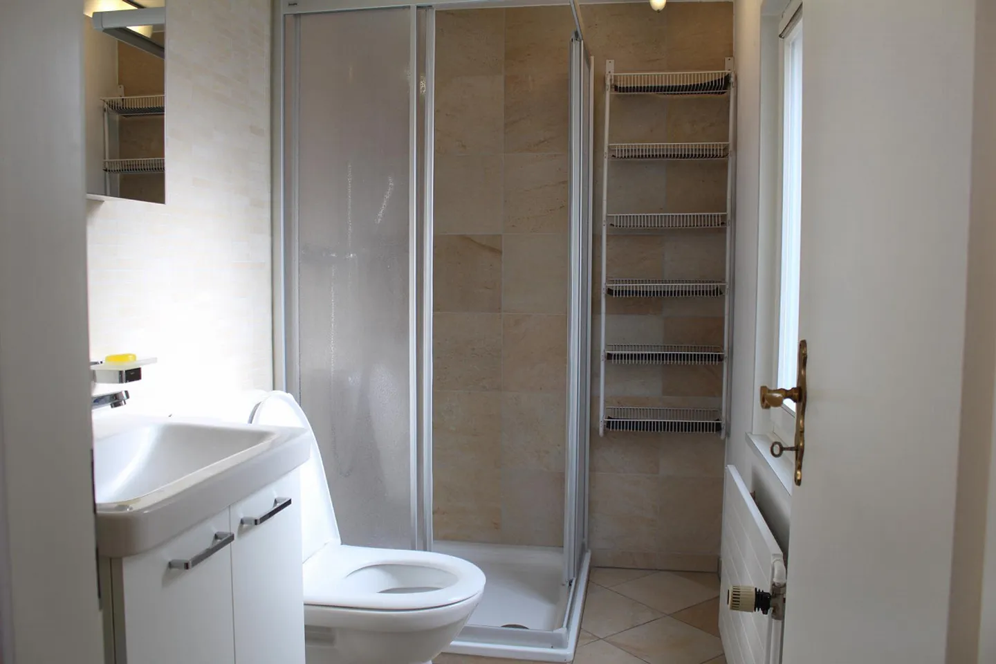 monolocale 1 stanza arredato - Foto 2 di 7