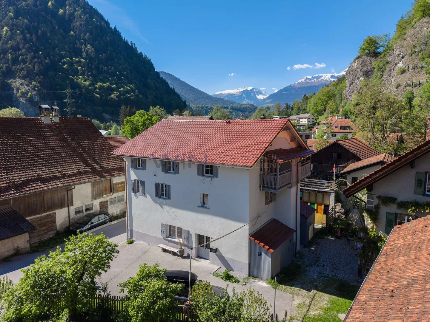 Charmantes Doppelhaus mit Einliegerwohnung - Foto 1 von 12