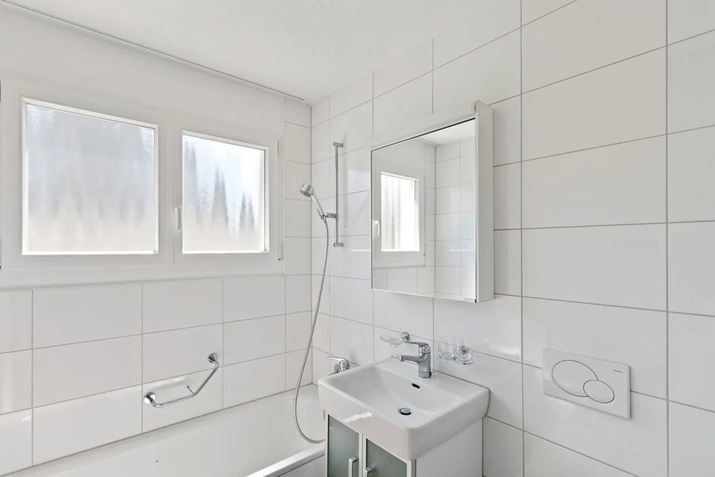 Attraktive 3.5 Zimmerwohnung mit grosser Terrasse in Esslingen - Foto 4 von 5