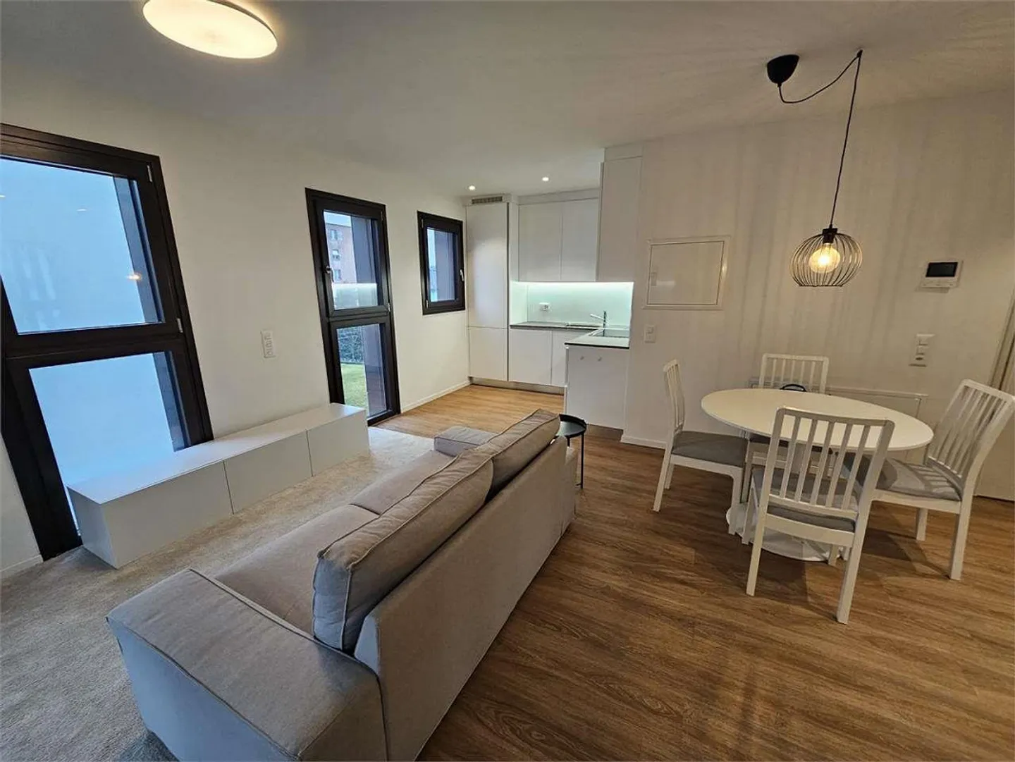 Mendrisio, appartamento di 2.5 locali di nuova locazione, arredato - Foto 2 di 8