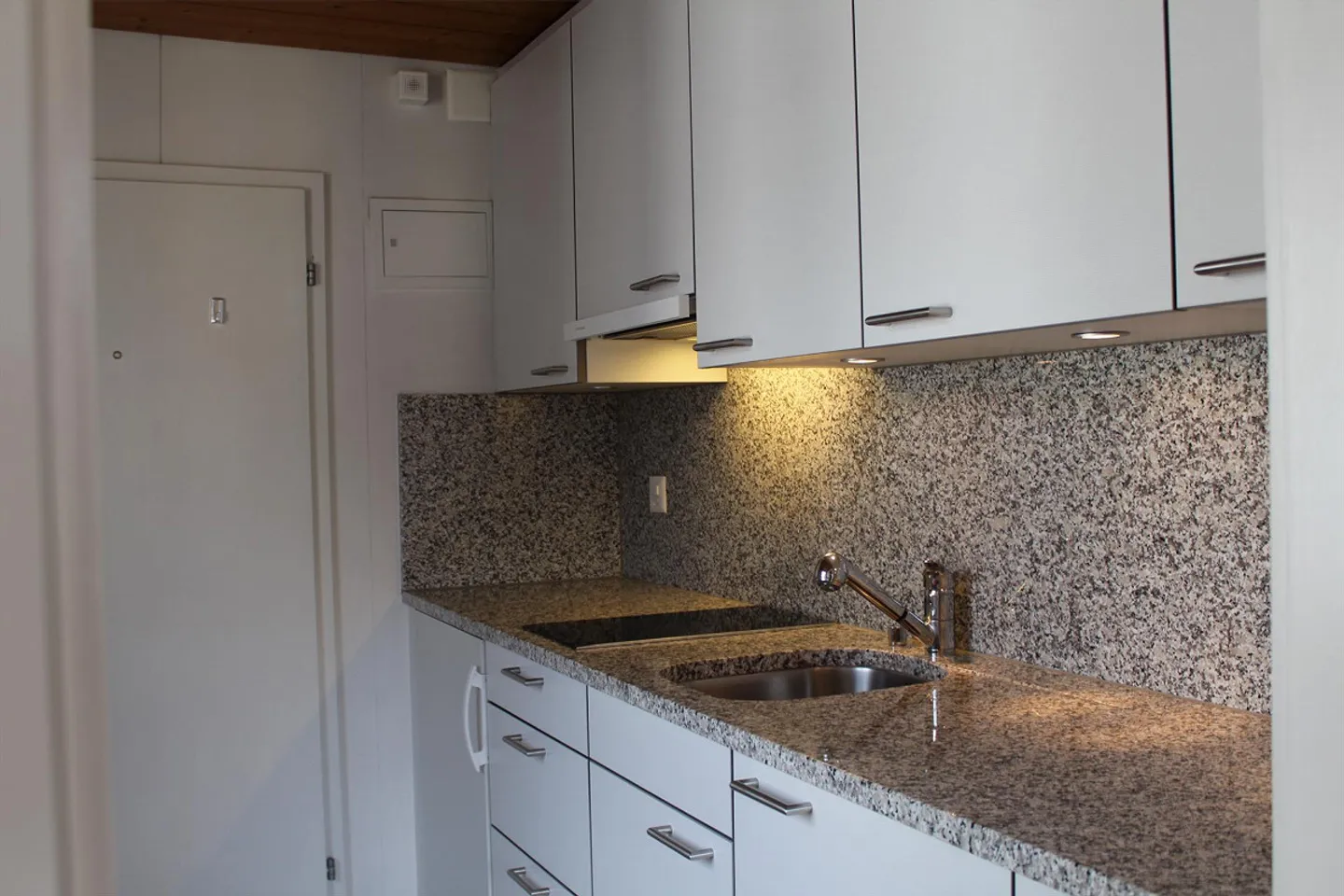 monolocale 1 stanza arredato - Foto 5 di 7